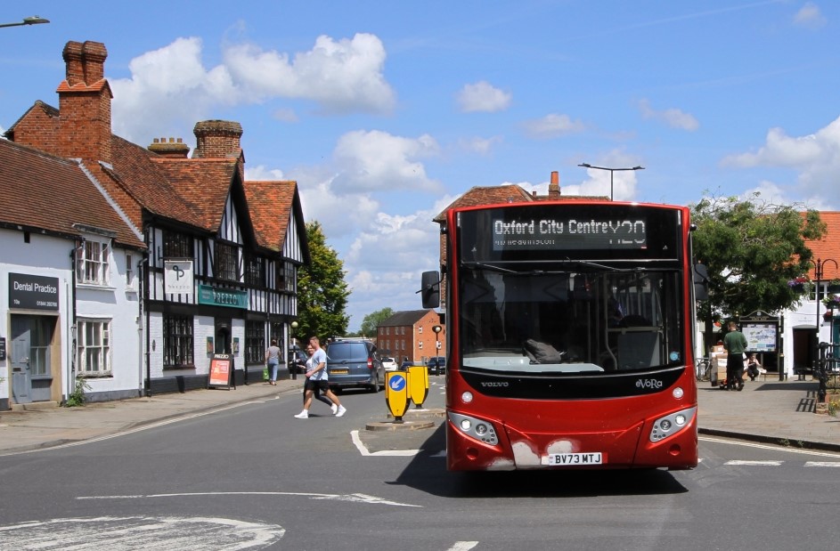 X20 bus in Thame