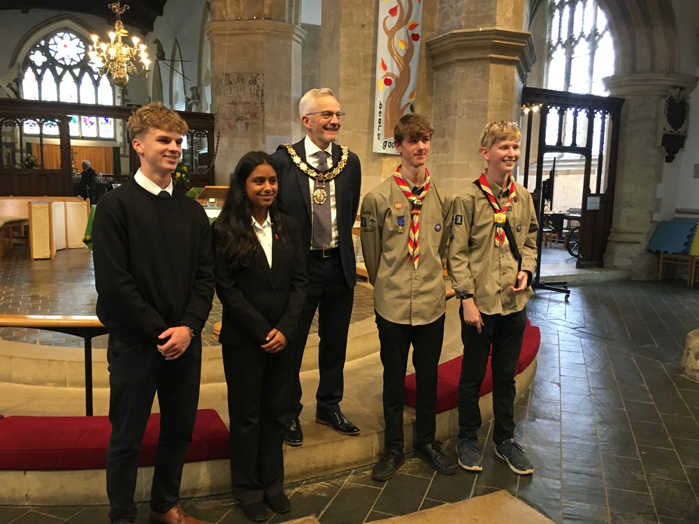 Pictured (left to right) Zac, Anoushka, Thame Mayor Cllr Andy Gilbert, Luke, and Daniel