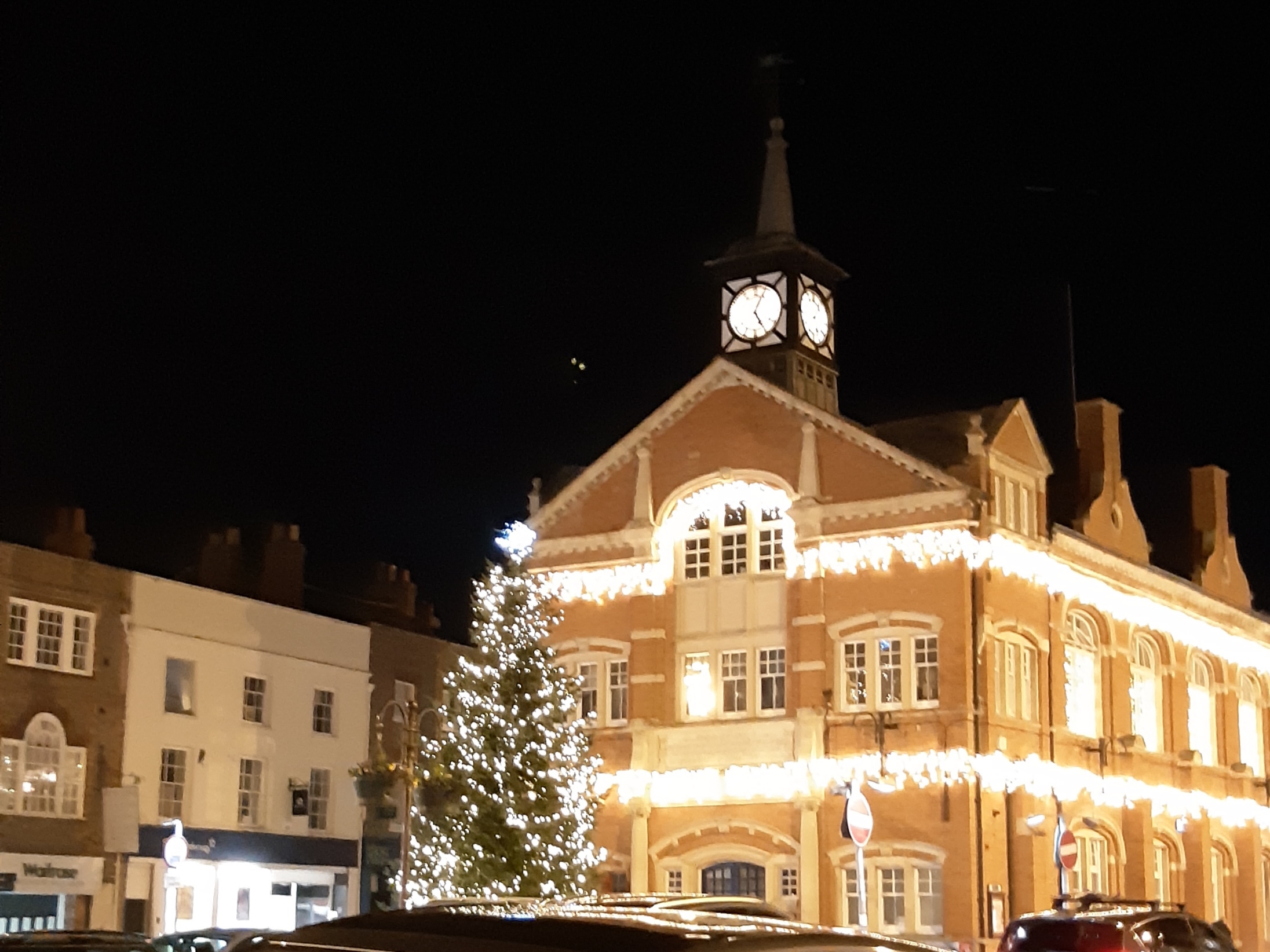 Thame Town Hall lit for Christmas